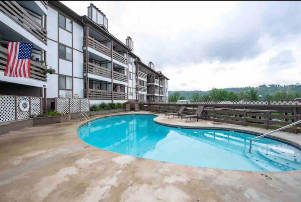 City & Mountain View 5 Mins From Downtown Gatlinburg Εξωτερικό φωτογραφία